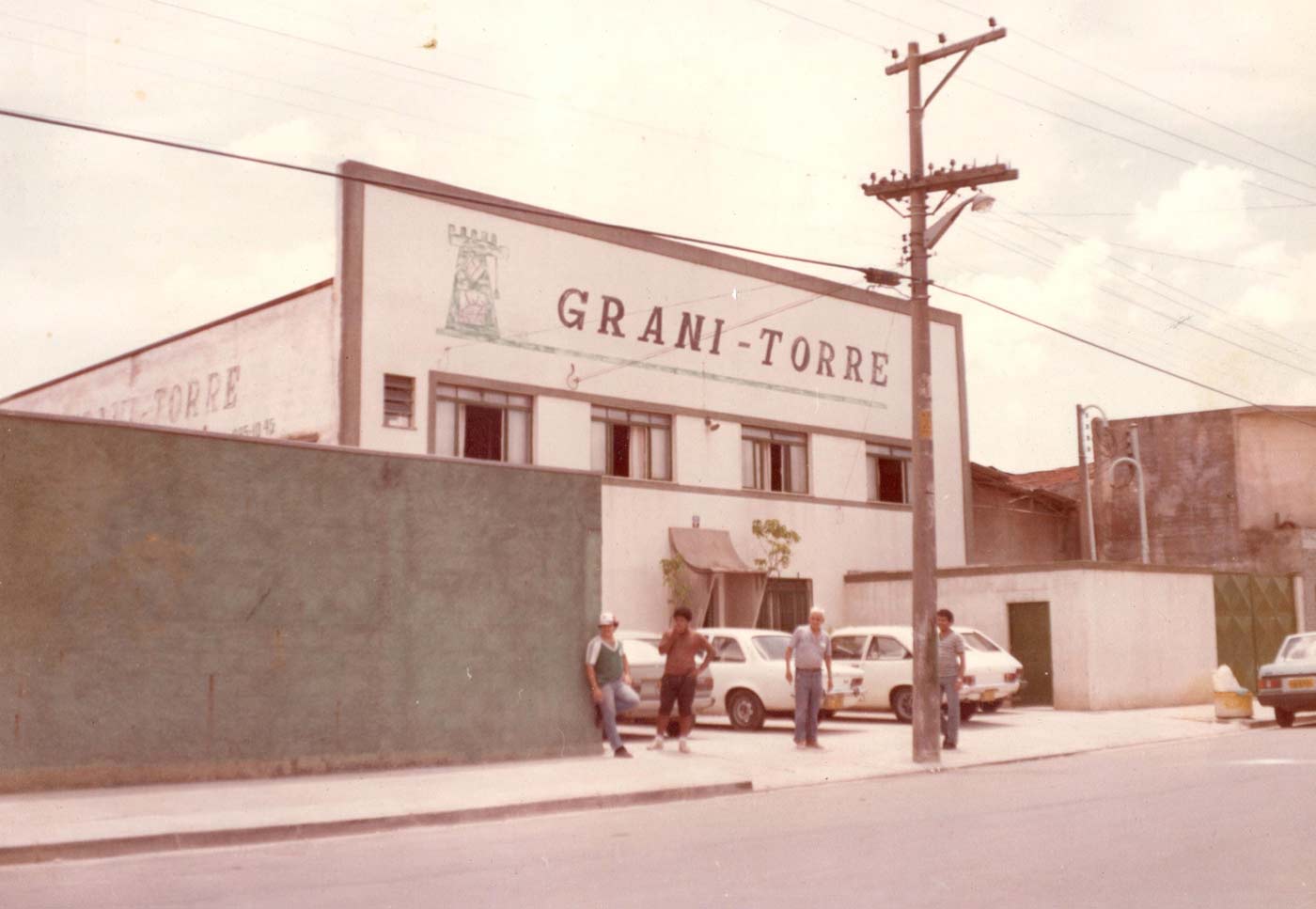 Fachada Grani Torre anos dourados